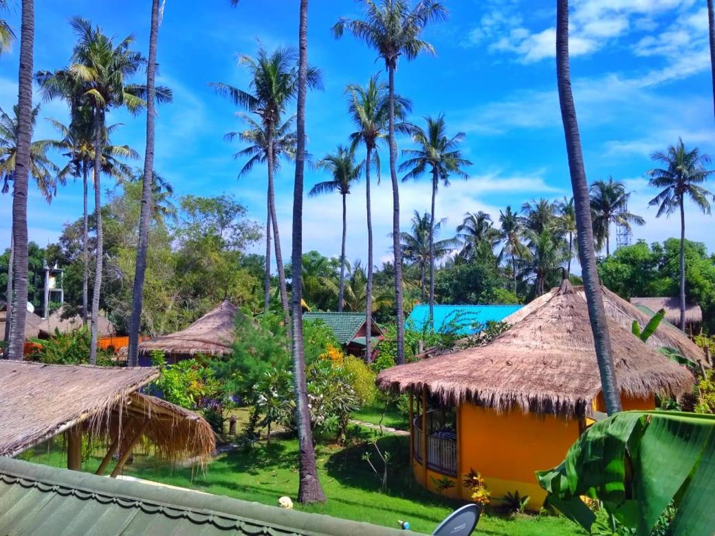Oasi Bungalows Hotel Gili Air Exterior foto