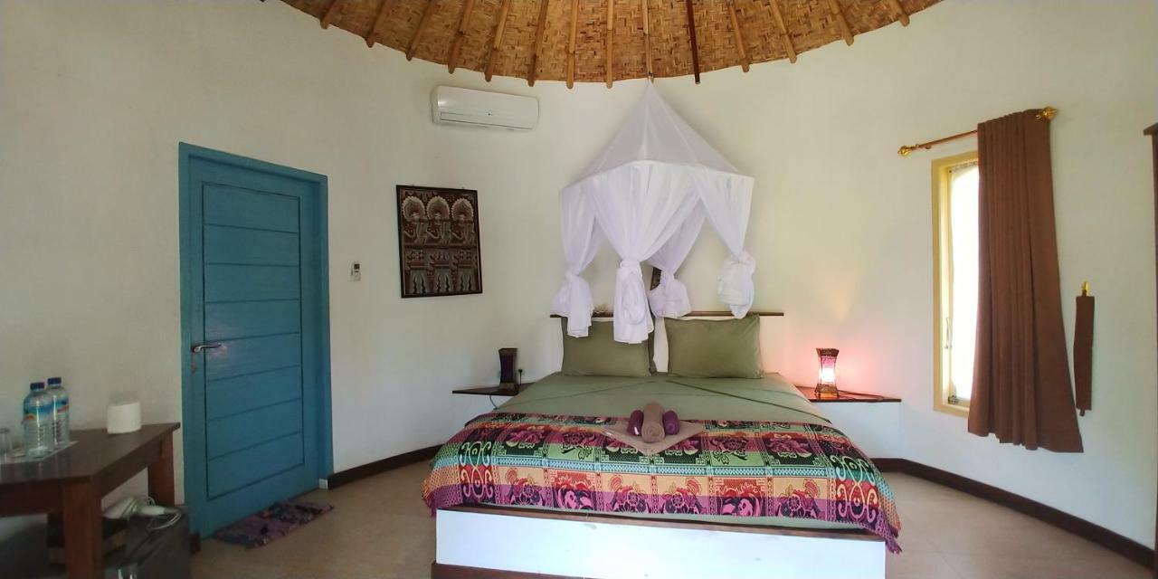 Oasi Bungalows Hotel Gili Air Exterior foto